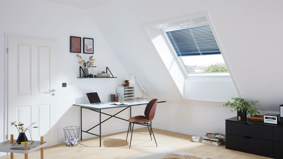 Vnitřní žaluzie a rolety ROTO